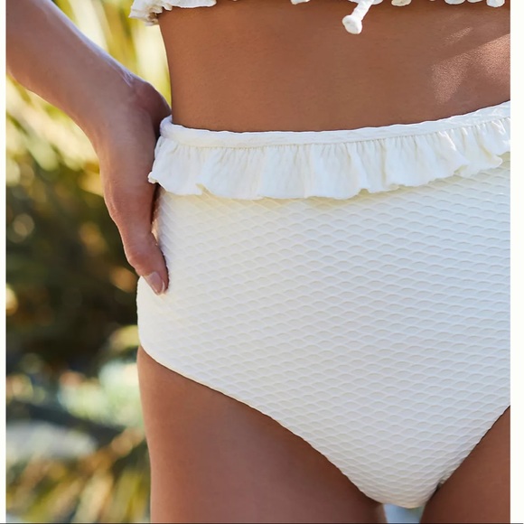 Citrine Alice High-Waisted Ruffle Bikini Bottoms Ivory Large NWT - Picture 3 of 10